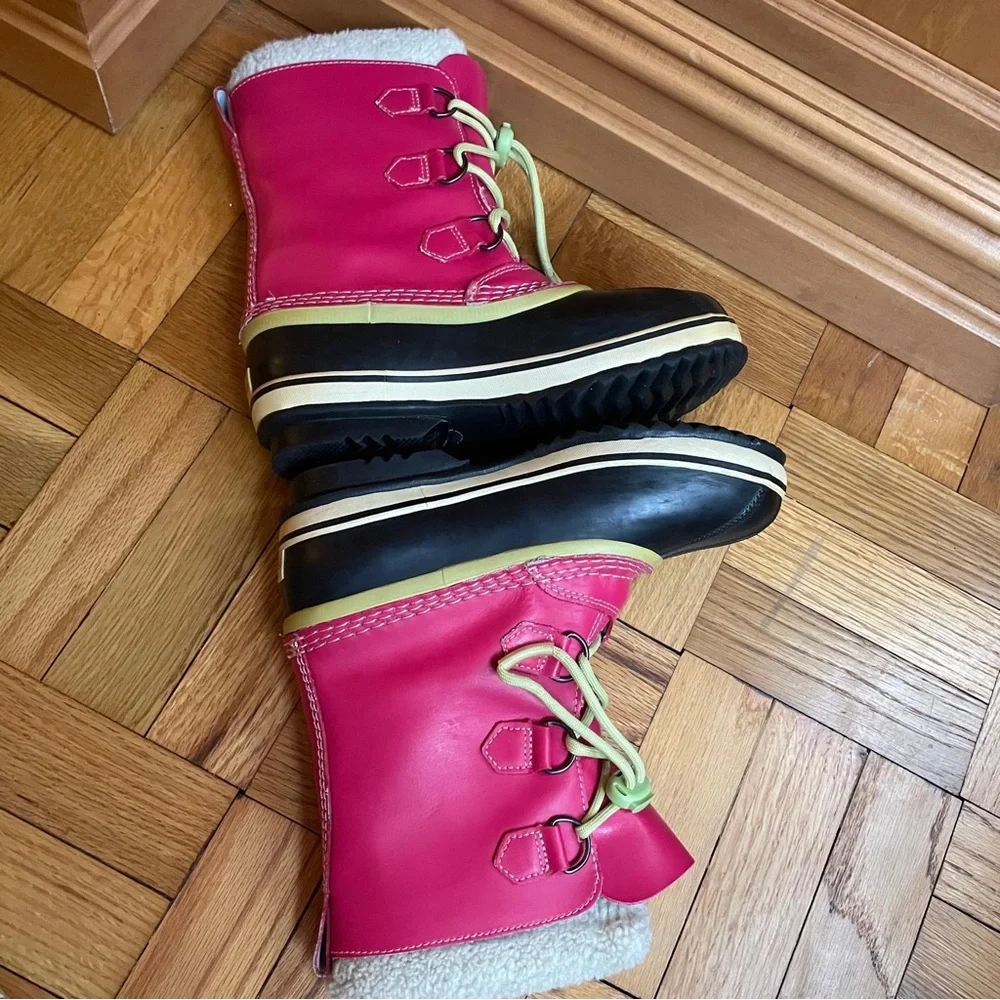 Sorel pink Caribou / Yoot Pack insulated snow boots size 5 NWOT